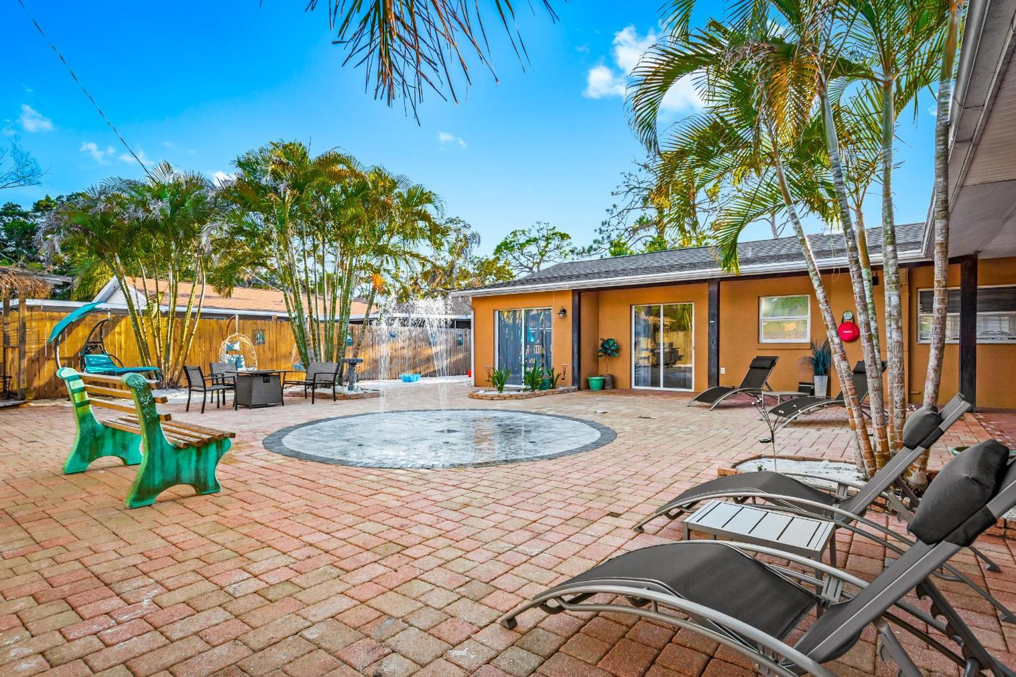 Coastal Villa W Amazing Courtyard - Splash Pad! Sarasota Eksteriør bilde